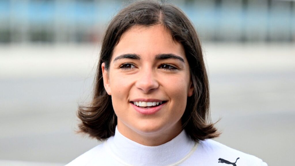 Jamie Chadwick: Racing driver reveals expansion in her own series after 1,900 per cent increase in female karting | F1 News
