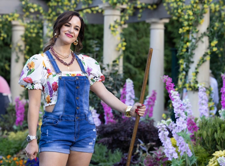 In ‘Grosse Pointe Garden Society’ star Melissa Fumero is a messy socialite with secrets