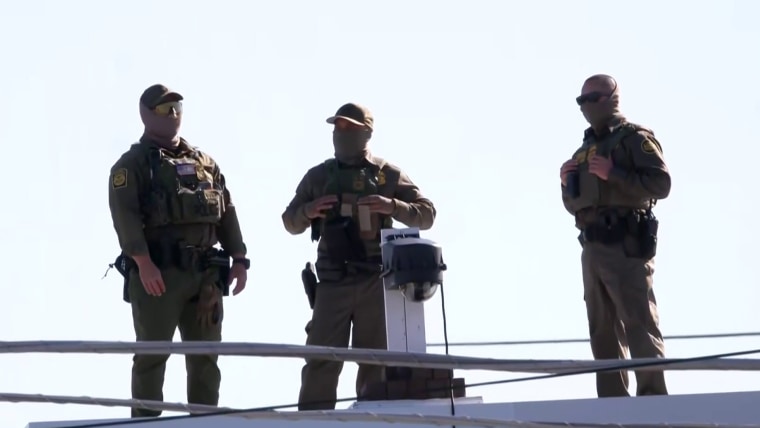 Trump orders military troops to be paid amid government shutdown