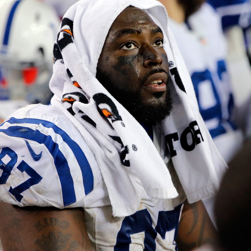 Arthur Jones, Super Bowl Champion, Dead at 39