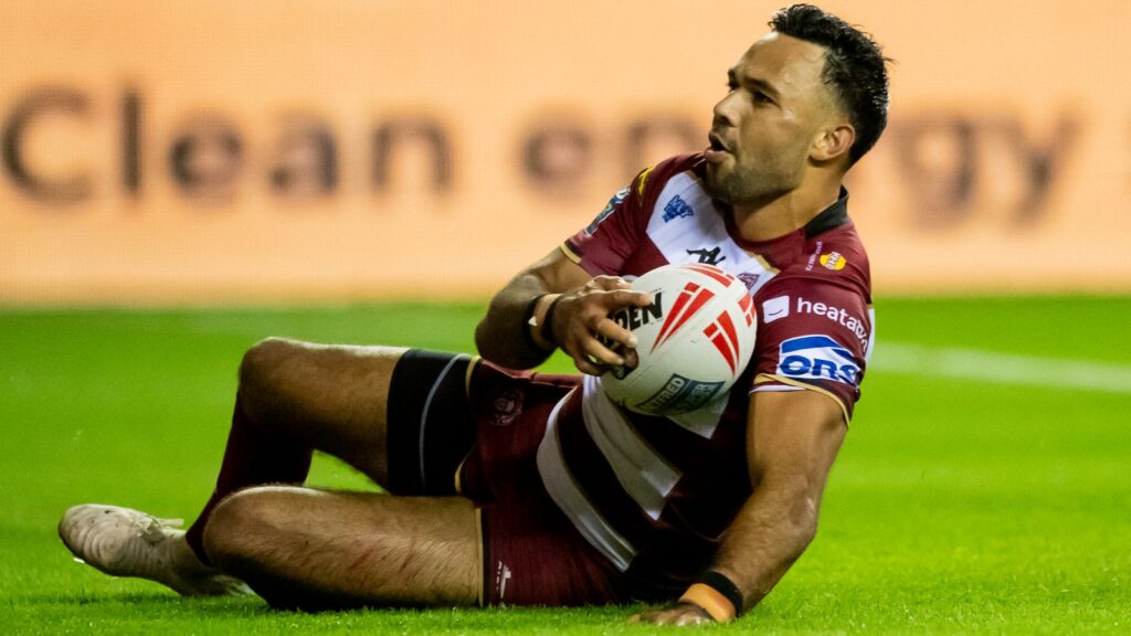 Super League semi-finals LIVE! Wigan edging closer to Grand Final in semi vs Leigh