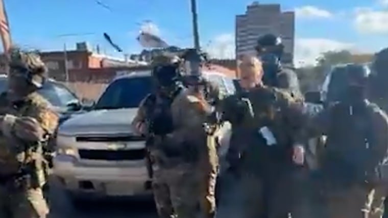 Border Patrol commander appears to throw tear gas