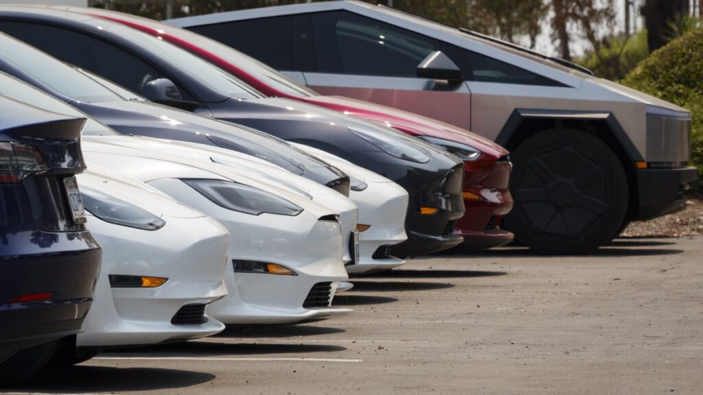 Tesla sues Calif. DMV after agency said the ‘self-driving’ cars don’t actually drive themselves