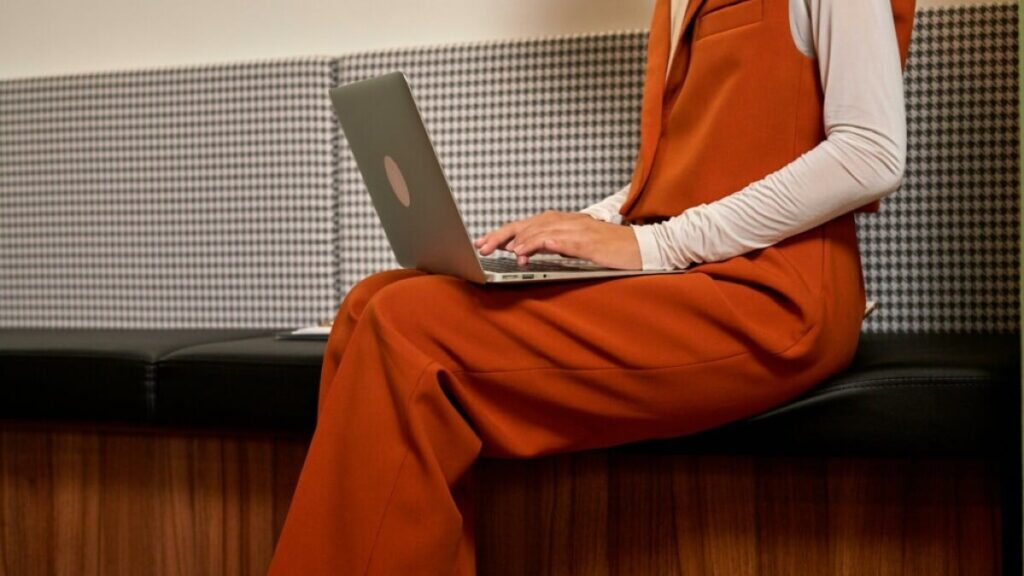 This tool puts ChatGPT, Gemini, Grok, and more AI models in one place