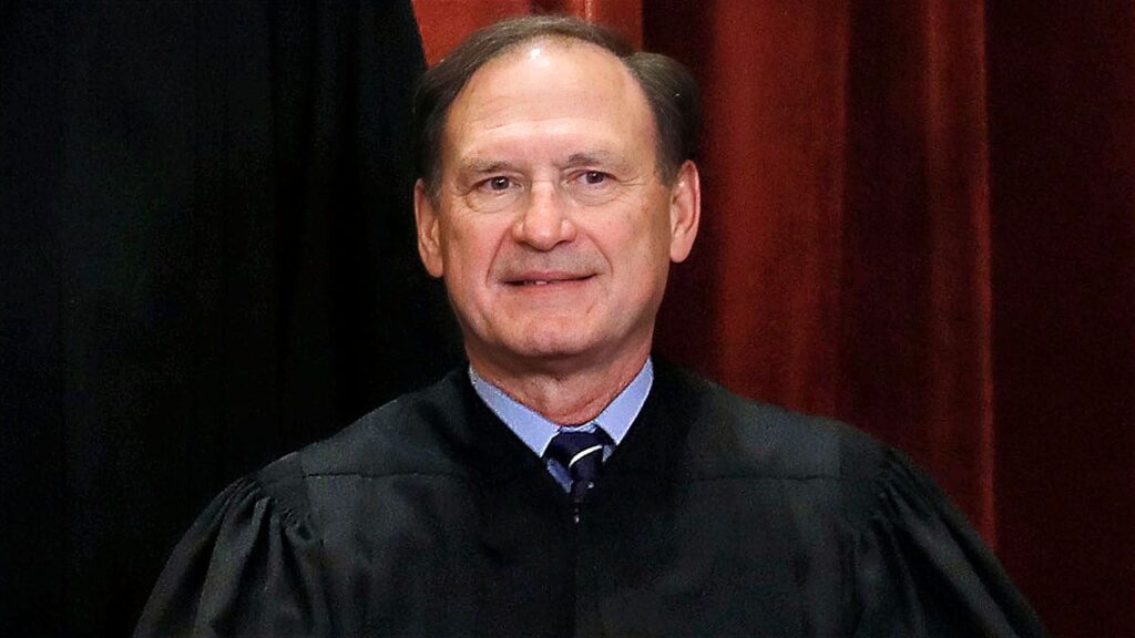 Alito says asylum attorney misrepresents key statute in border case