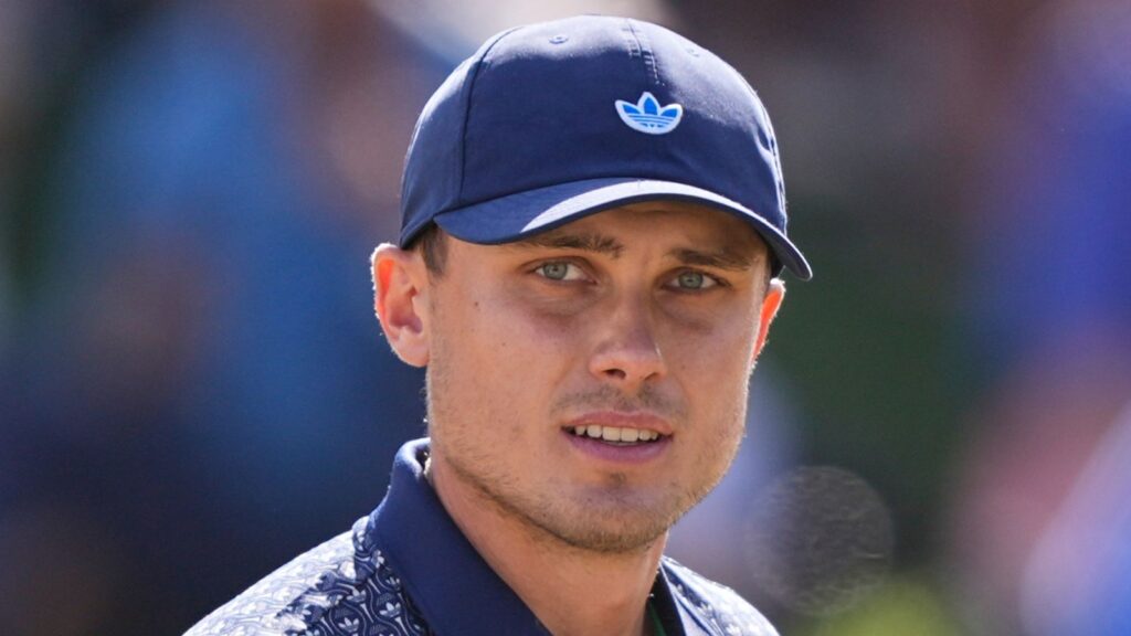 The Players: Ludvig Åberg takes three-shot lead into final round at TPC Sawgrass as Rory McIlroy falls further behind | Golf News