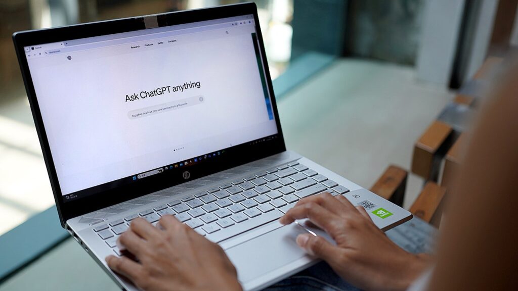 AI is persuasive and leans left, AFPI analyst says in a new report